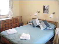 Lilburn's Pier master bedroom